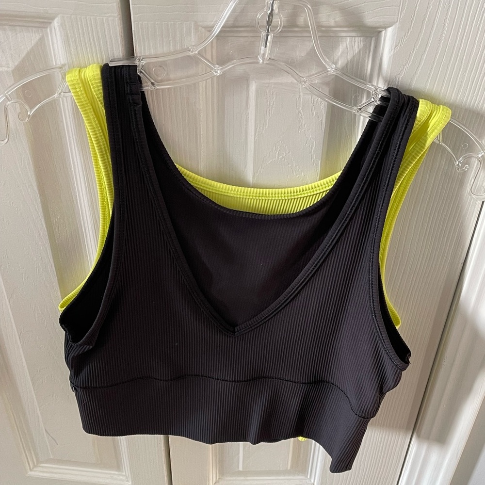 Lululemon Power Pivot black tank